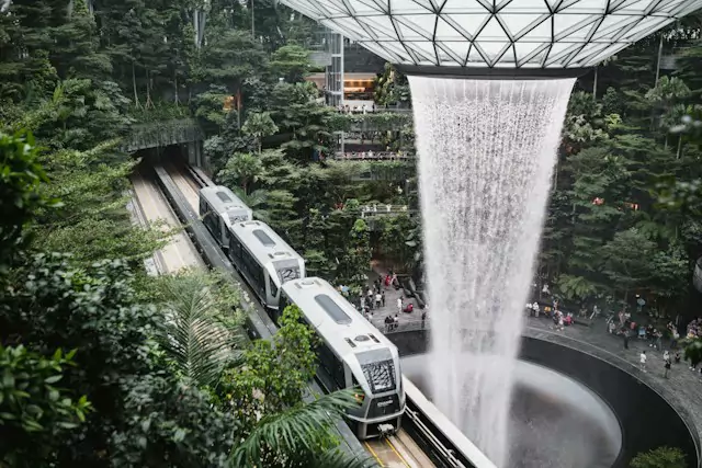 Last Day Magic: Visual Memories of Your Parting with Singapore's Enchanting Charm